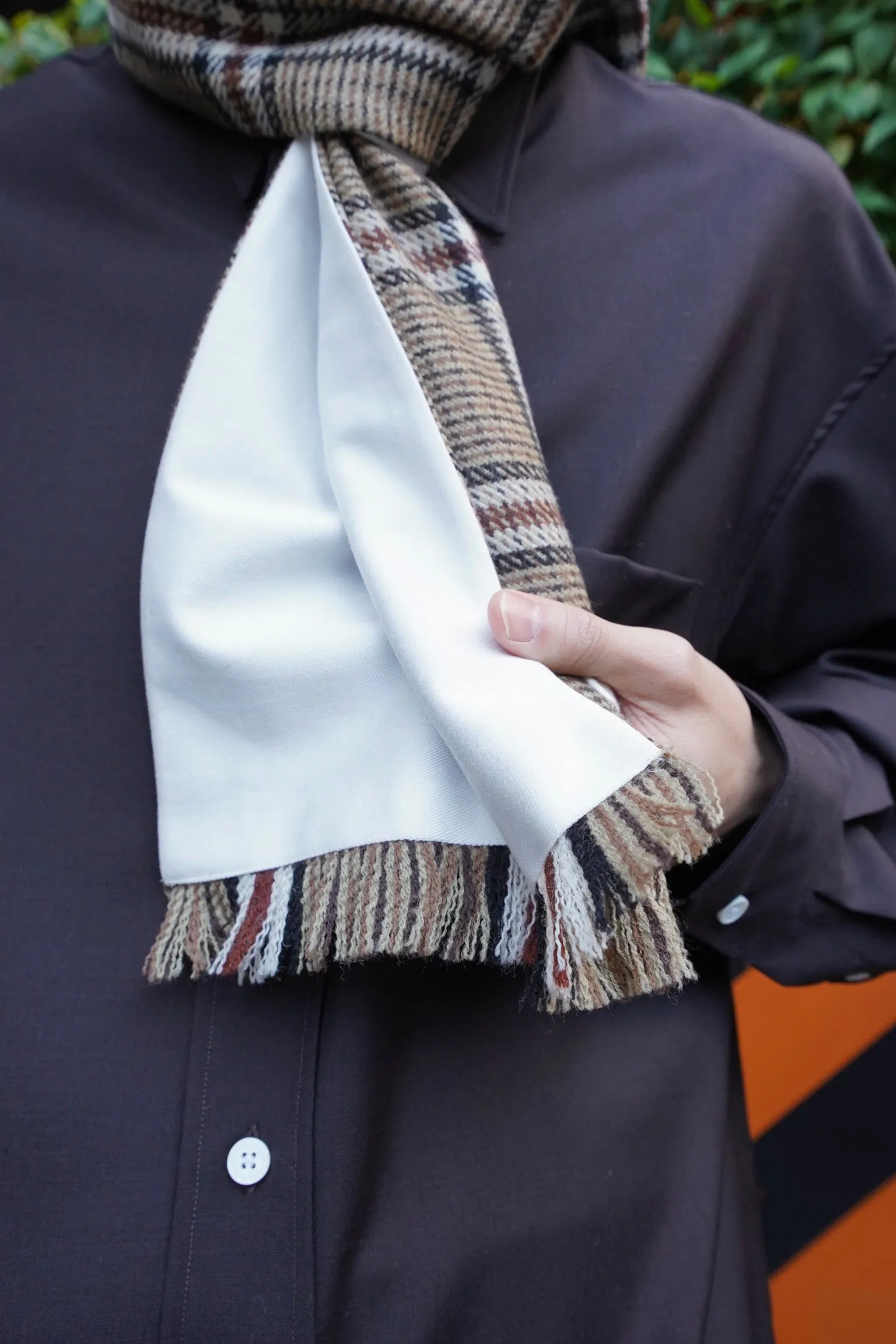 CHECKED SCARF (BROWN)