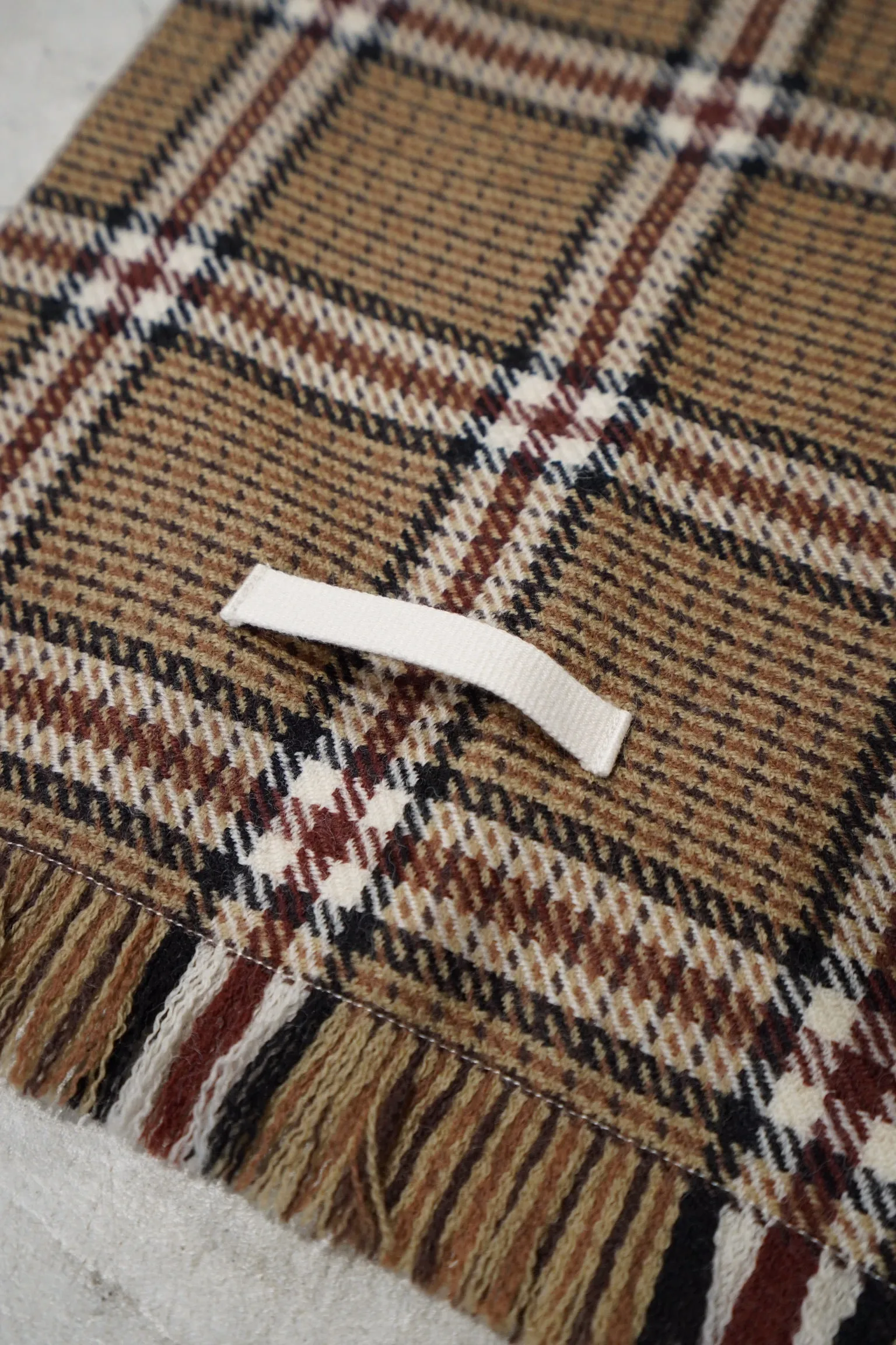 CHECKED SCARF (BROWN)