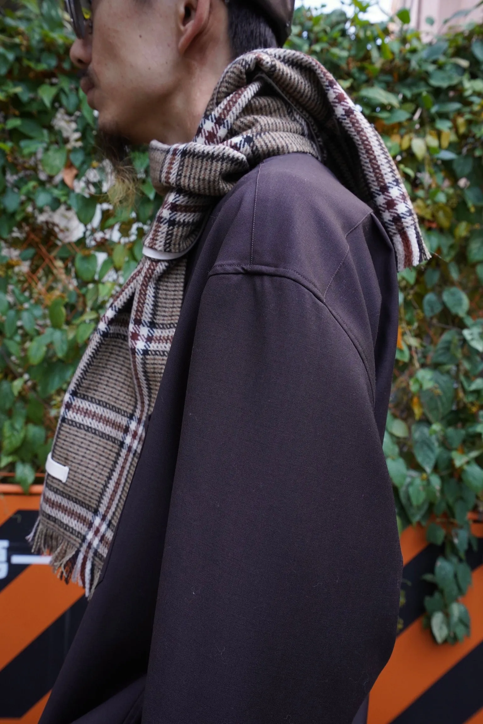 CHECKED SCARF (BROWN)