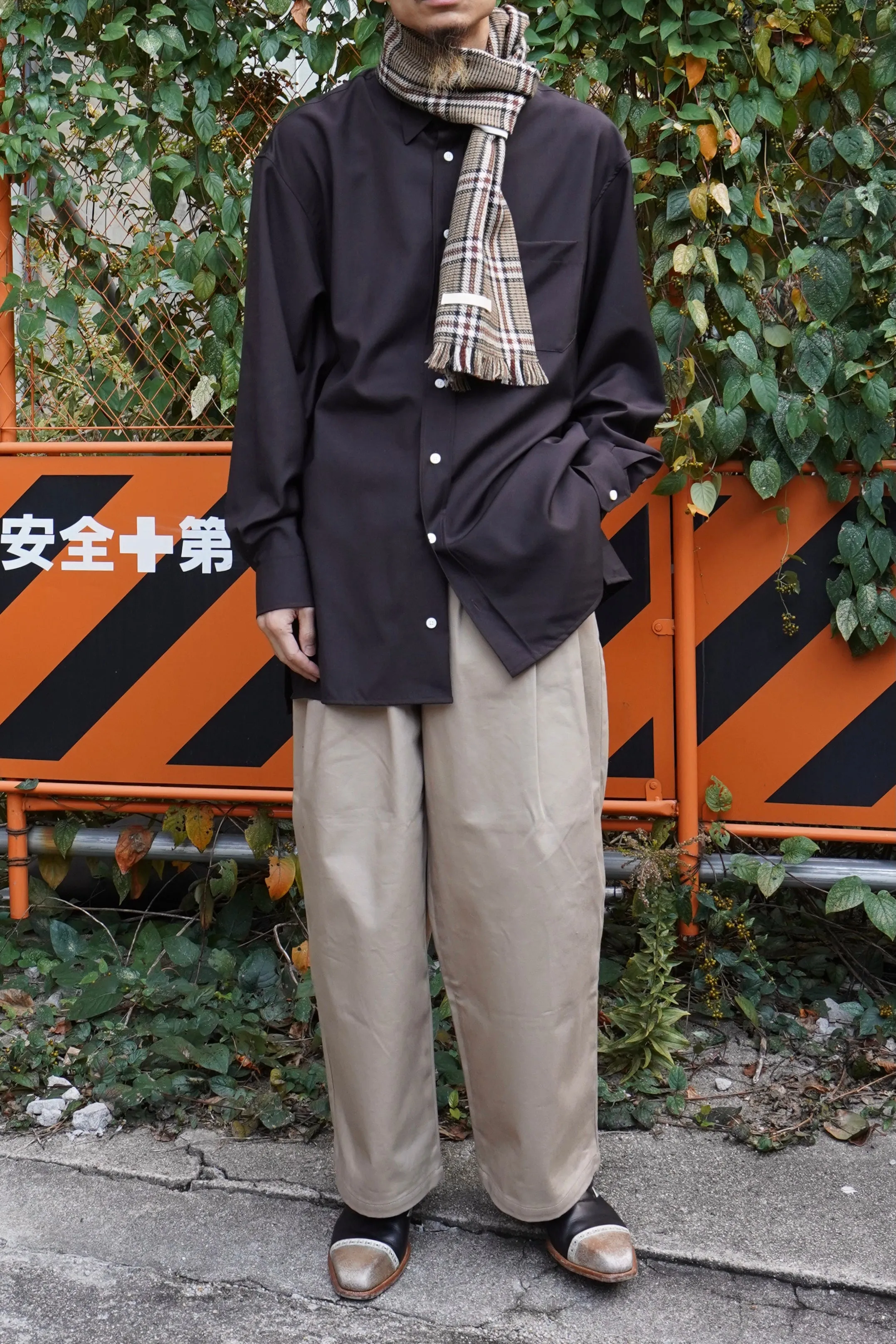 CHECKED SCARF (BROWN)