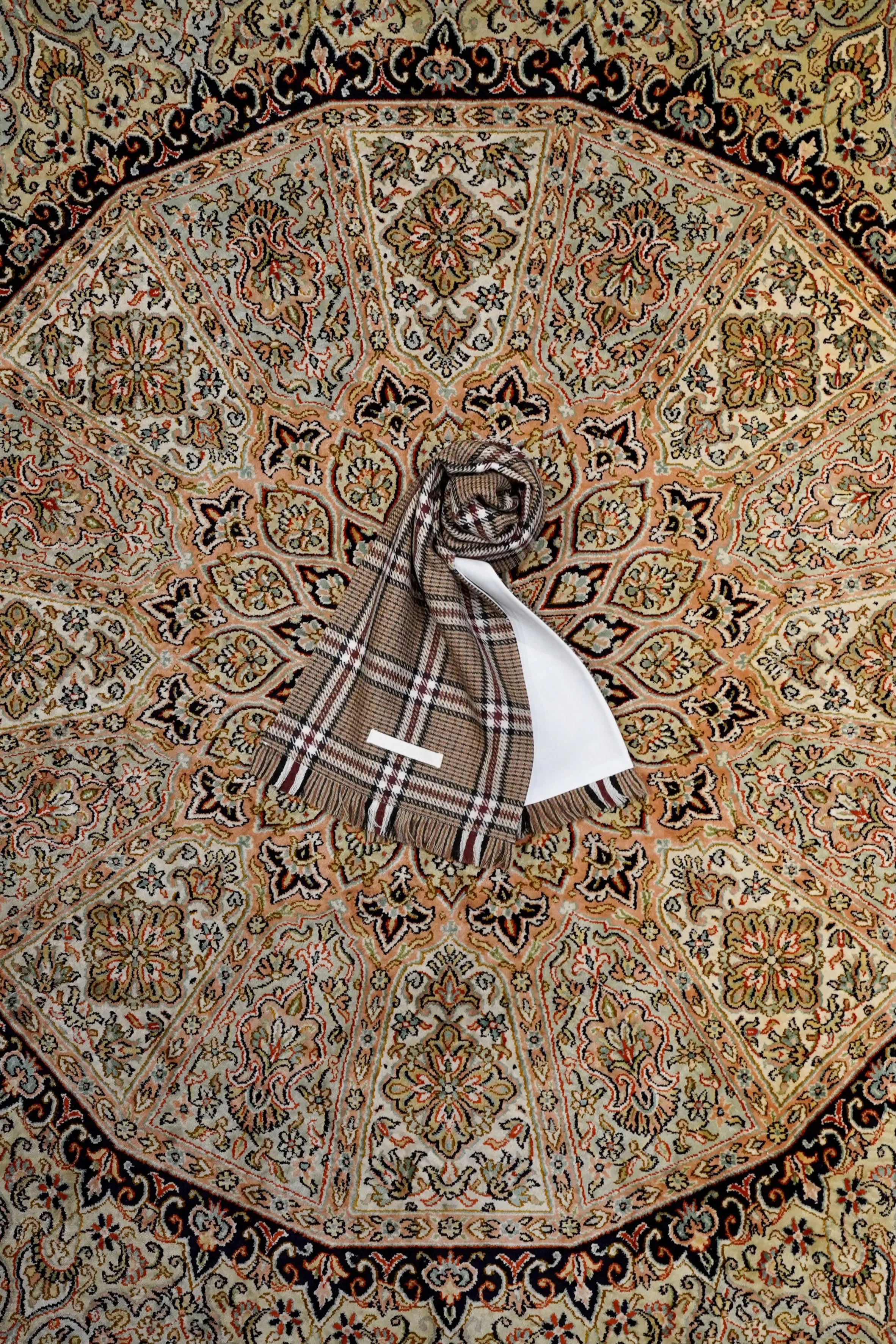 CHECKED SCARF (BROWN)