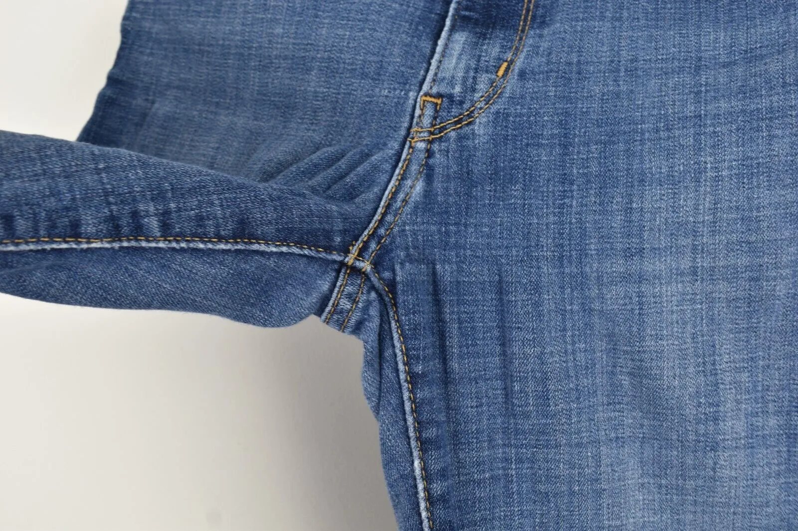 LEVI'S 721 Blue Slim Jeans size W28 L32 Womens Outdoors Outerwear Womenswear
