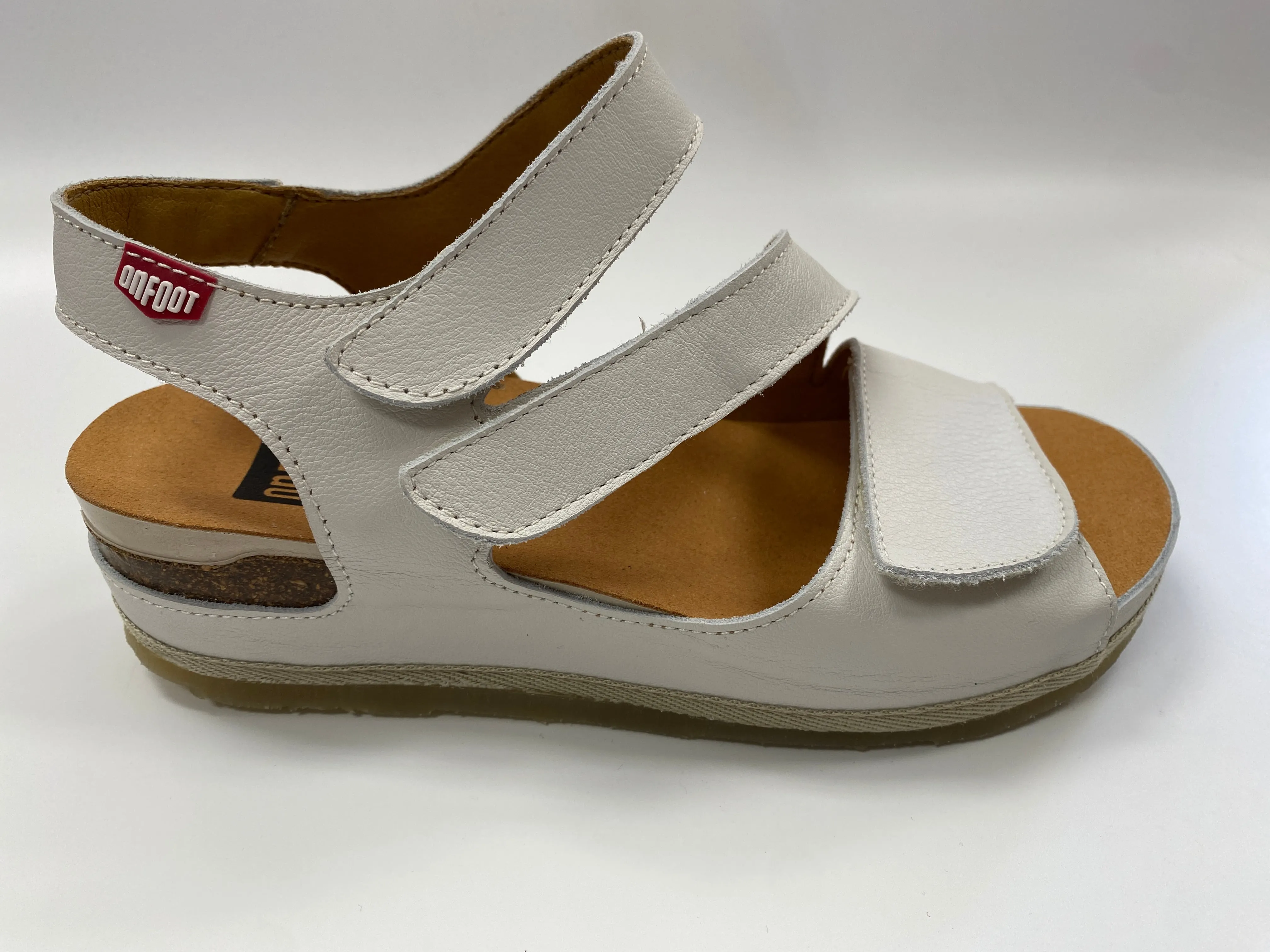 ON FOOT 206 AUSTIN WHITE